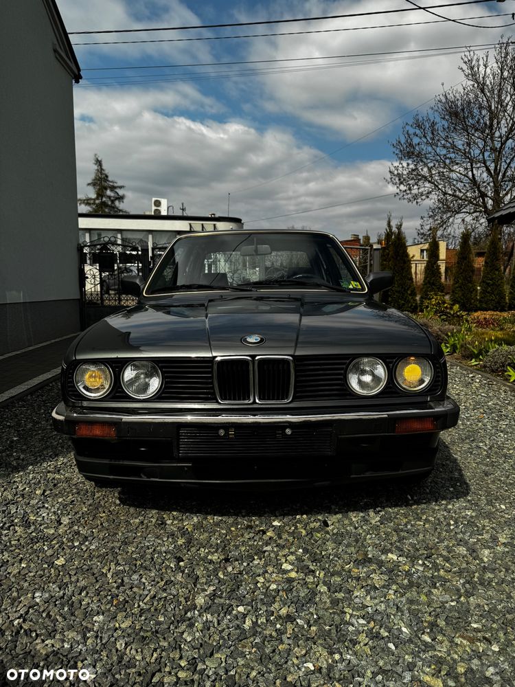 BMW Seria 3 318i - 3