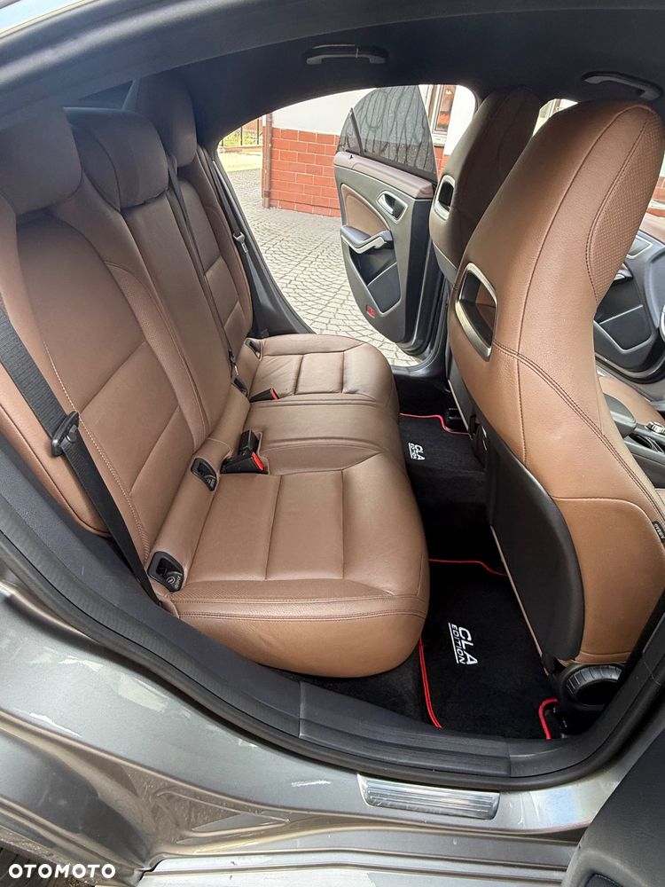 Mercedes-Benz CLA 200 d 7G-DCT - 15