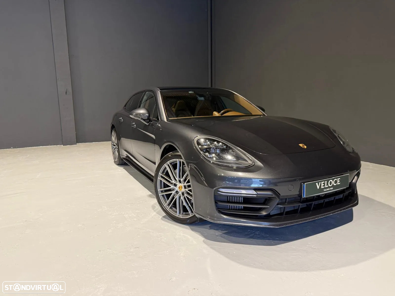 Porsche Panamera Sport Turismo 4 E-Hybrid - 2