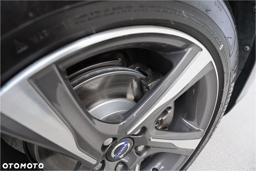 Volvo V60 D4 Geartronic RDesign - 29