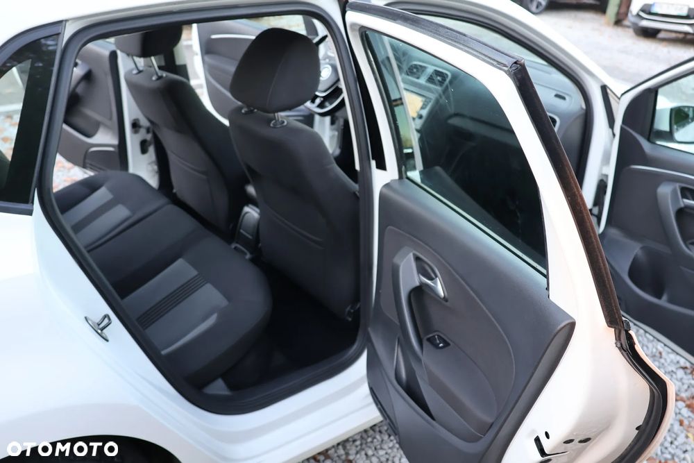 Volkswagen Polo - 12