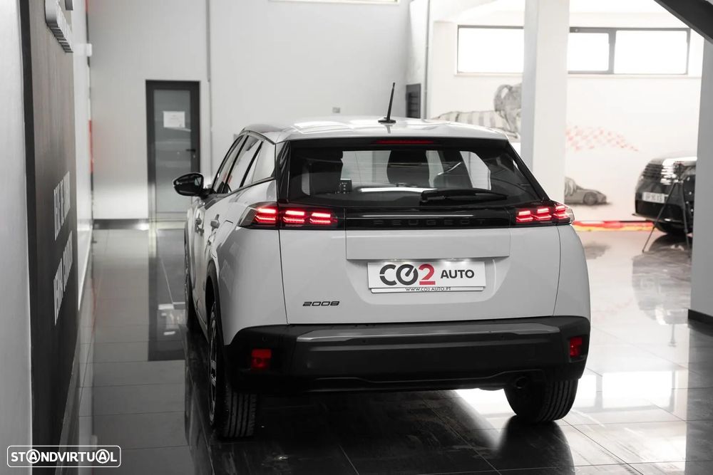 Peugeot 2008 1.2 PureTech Style - 8