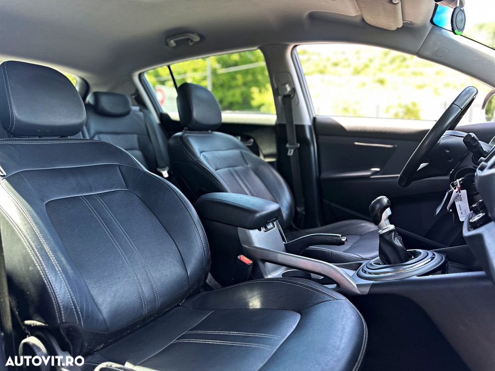 Kia Sportage 1.7 CRDI 2WD ISG Spirit - 8