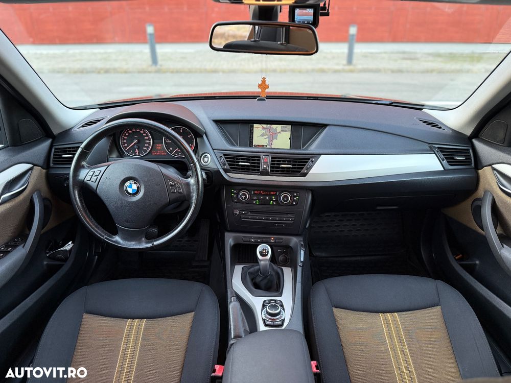 BMW X1 sDrive20d - 9