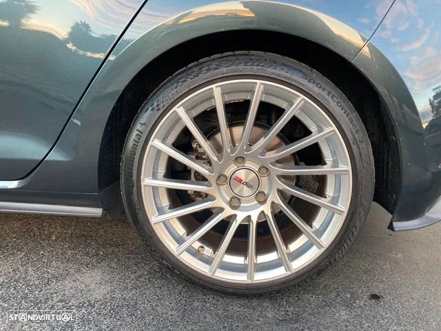 VW Golf 1.4 GTE Plug-In-Hybrid DSG - 12