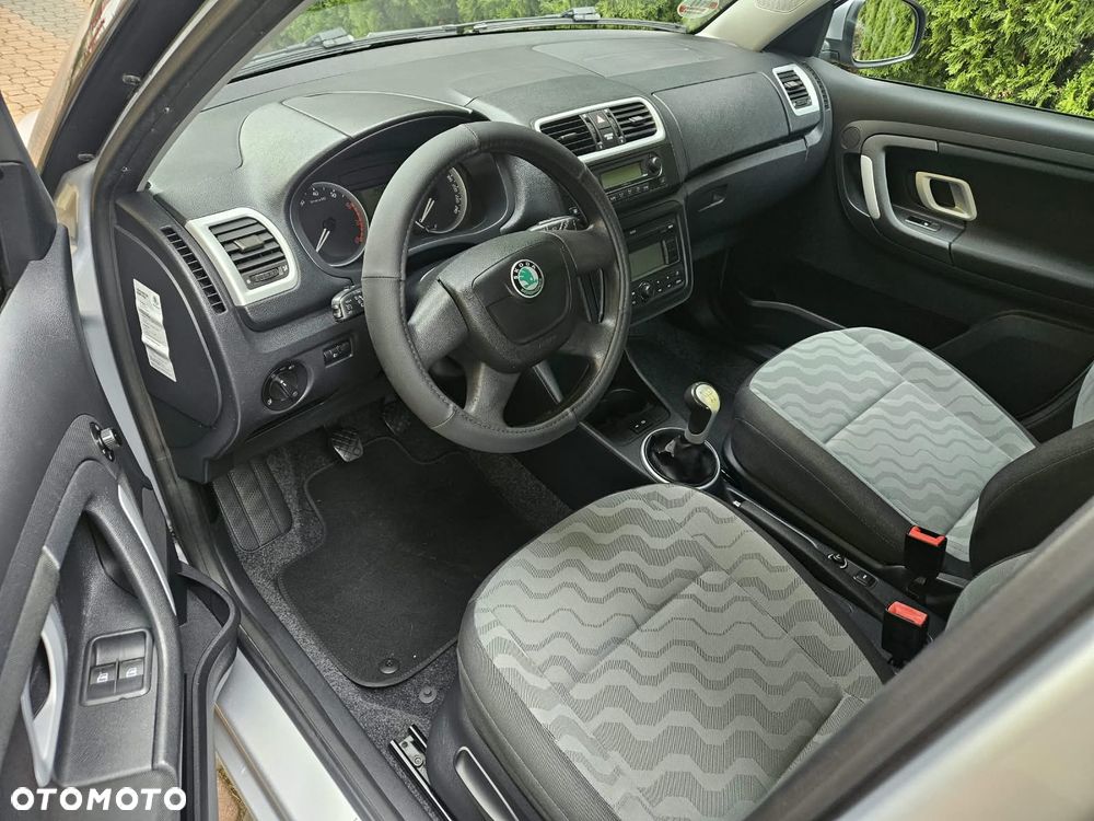 Skoda Fabia 1.6 16V Ambiente - 12