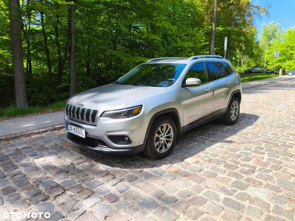 Jeep Cherokee - 1
