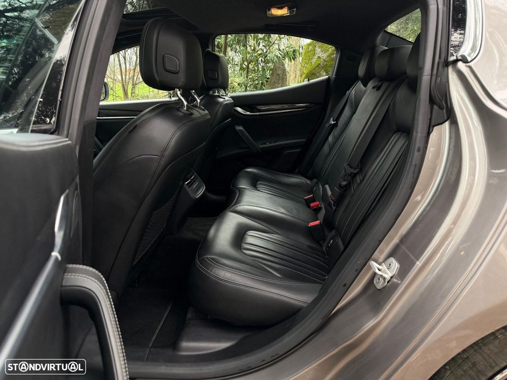 Maserati Ghibli 3.0 V6 GranLusso - 33