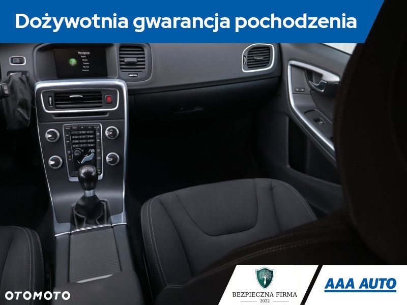 Volvo V60 - 10