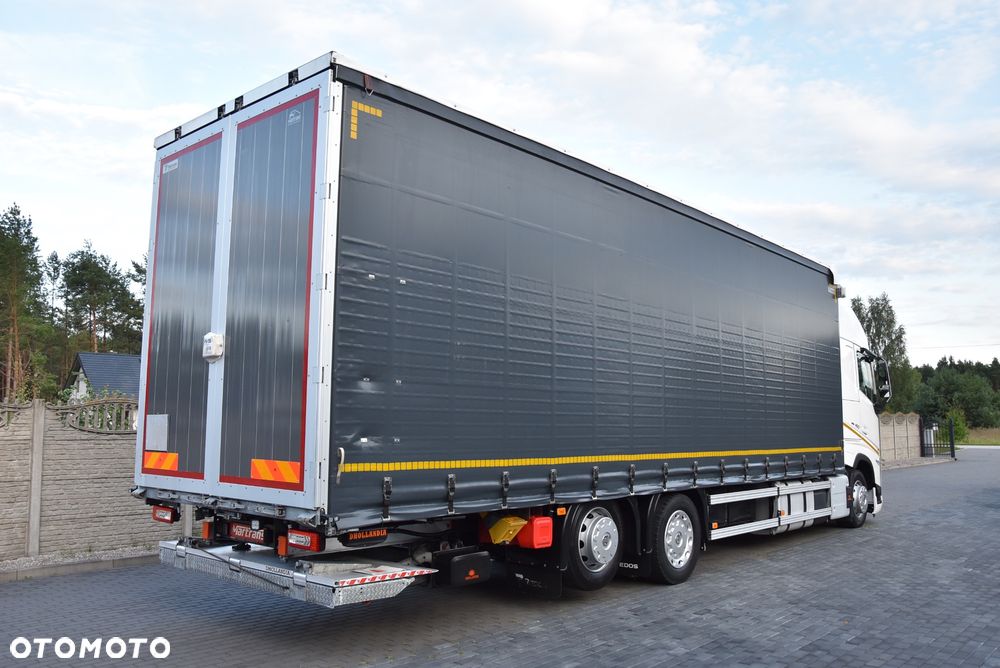 Volvo FH 460 EURO 6 / KABINA XL / FIRANA 9,5 M / NAVI / SOLARY / KLIMA POSTOJOWA / KAMERY / CAŁY NA PODUSZKACH / WINDA DHOLLANDIA / ZABUDOWA REDOS / 24 PALETY / AUTOMAT / SALON POLSKA / SERWIS ASO VOLVO / STAN IDEALNY !! - 6