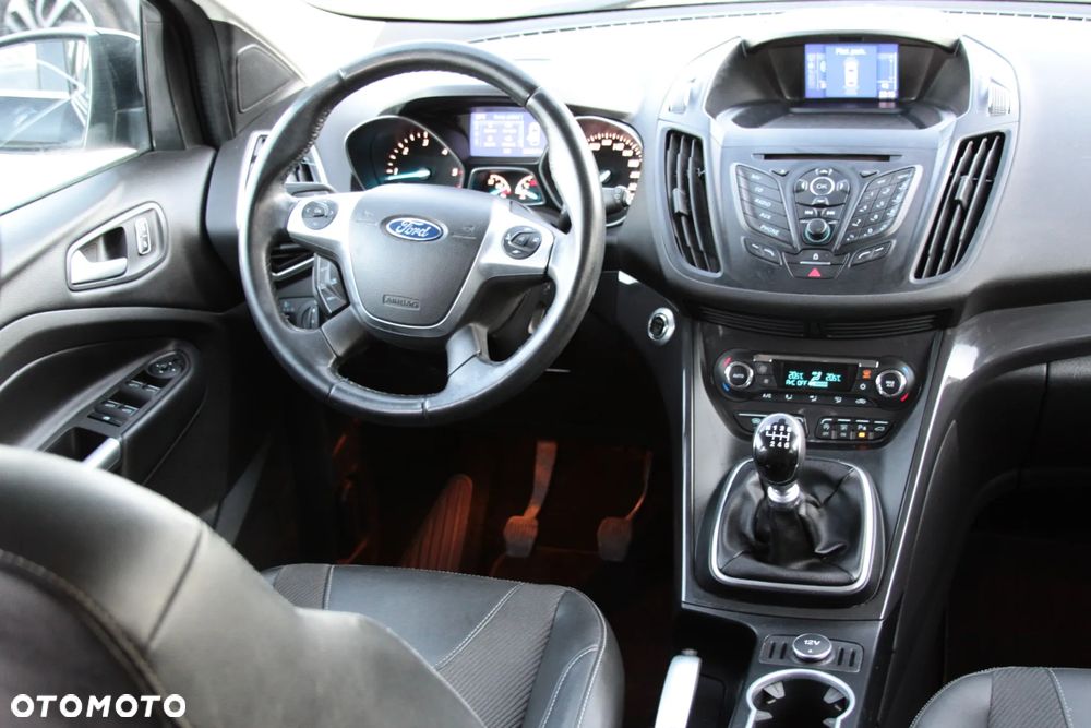 Ford Kuga 2.0 TDCi 2x4 Titanium - 15