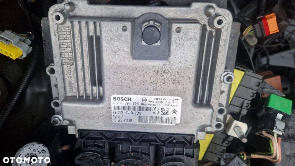 CITROEN C4 PICASSO 1.6 VTI STEROWNIK SILNIKA 0261S04690 - 1