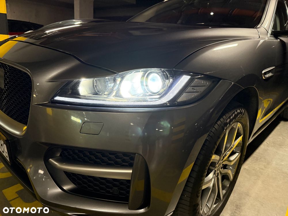 Jaguar F-Pace 2.0 i4D AWD R-Sport - 30