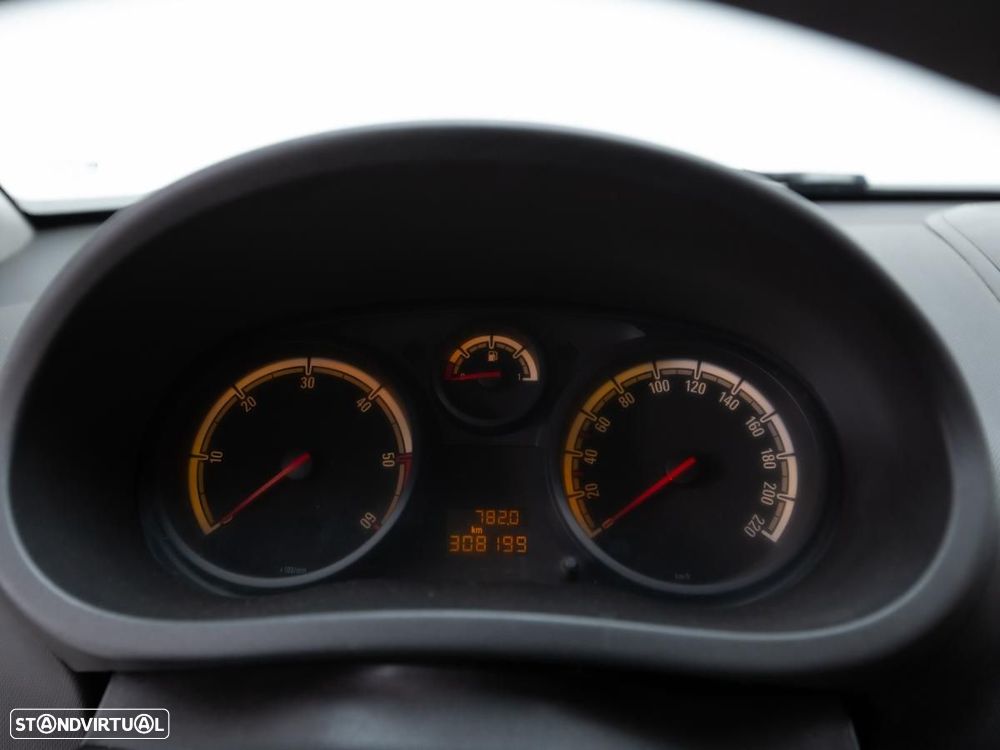 Opel Corsa Van - 16