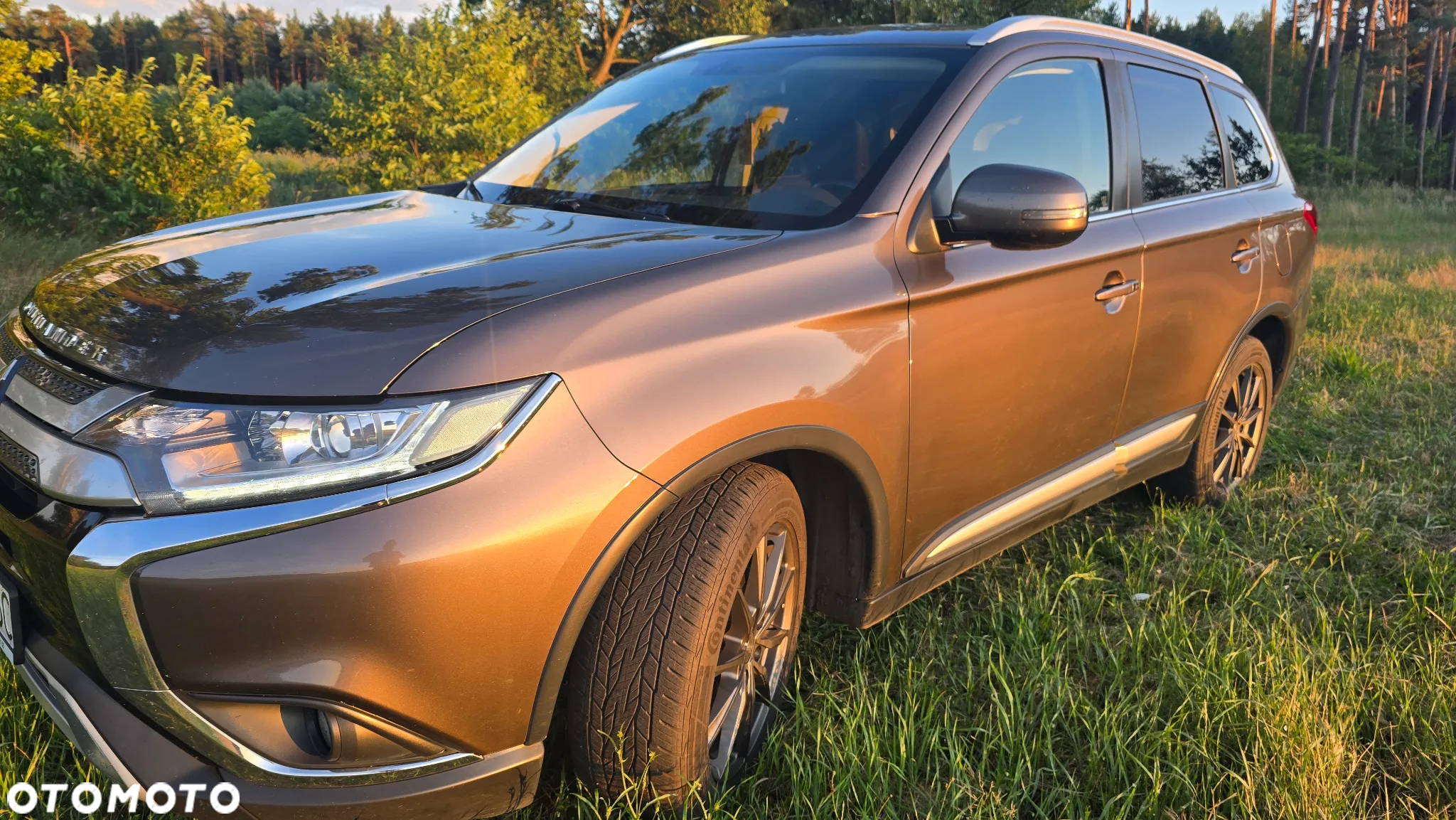 Mitsubishi Outlander 2.0 Instyle + 4WD CVT - 10