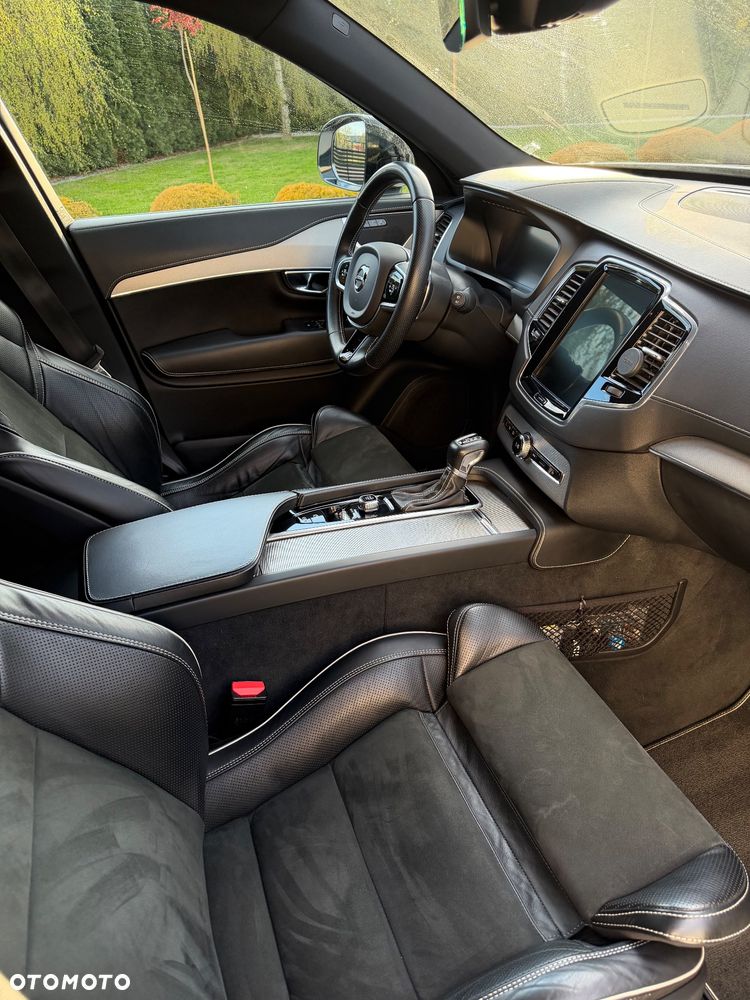 Volvo XC 90 B5 D AWD R-Design - 32