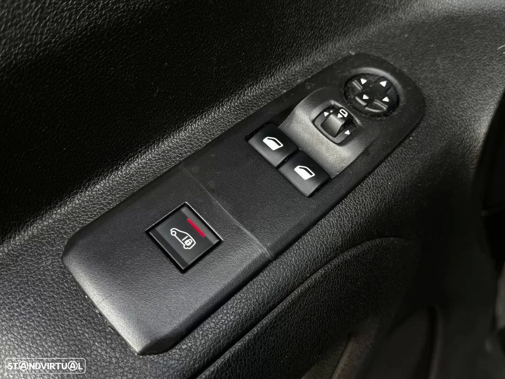 Peugeot partner 1.5 bluehdi pro longa - 19