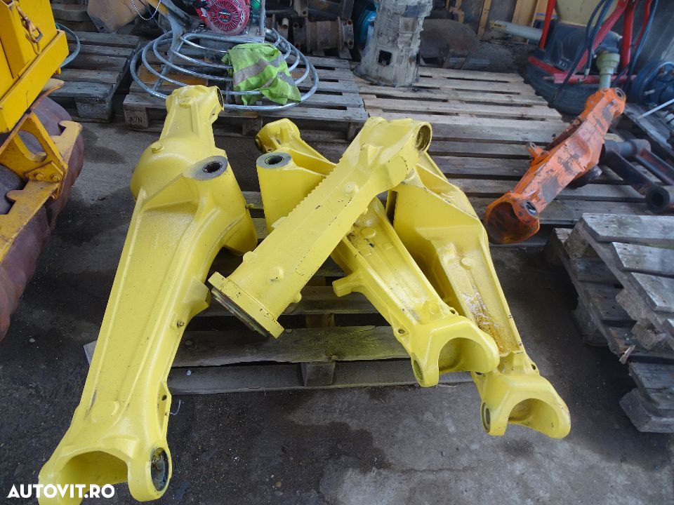 Carcasa ,Axa CARRARO cod. 140272,  buldoexcavator komatsu - 2