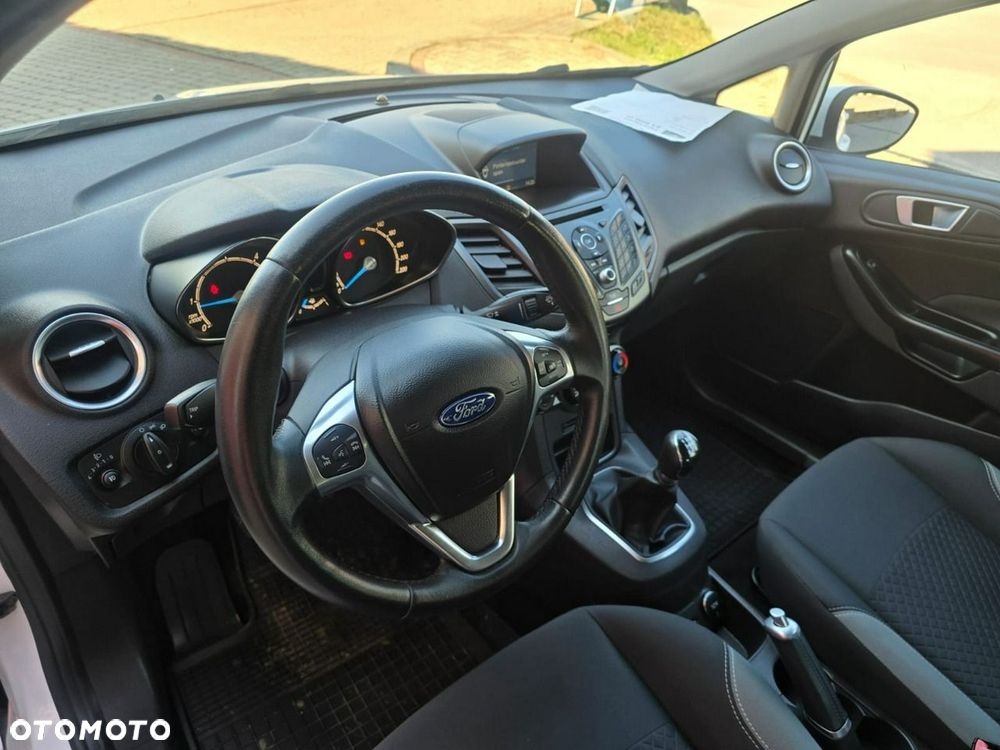 Ford Fiesta - 17