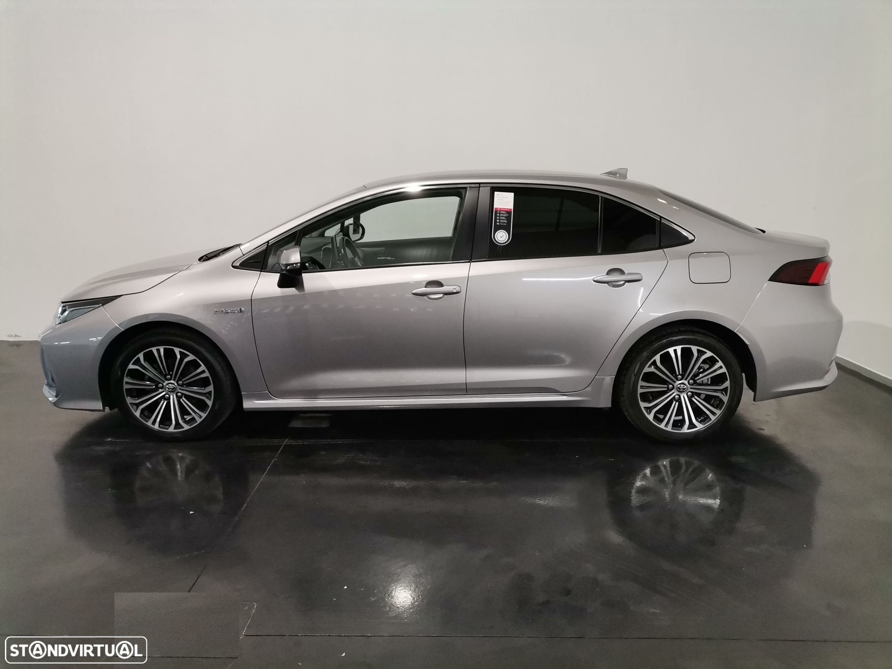 Toyota Corolla SD 1.8 Hybrid Exclusive - 3