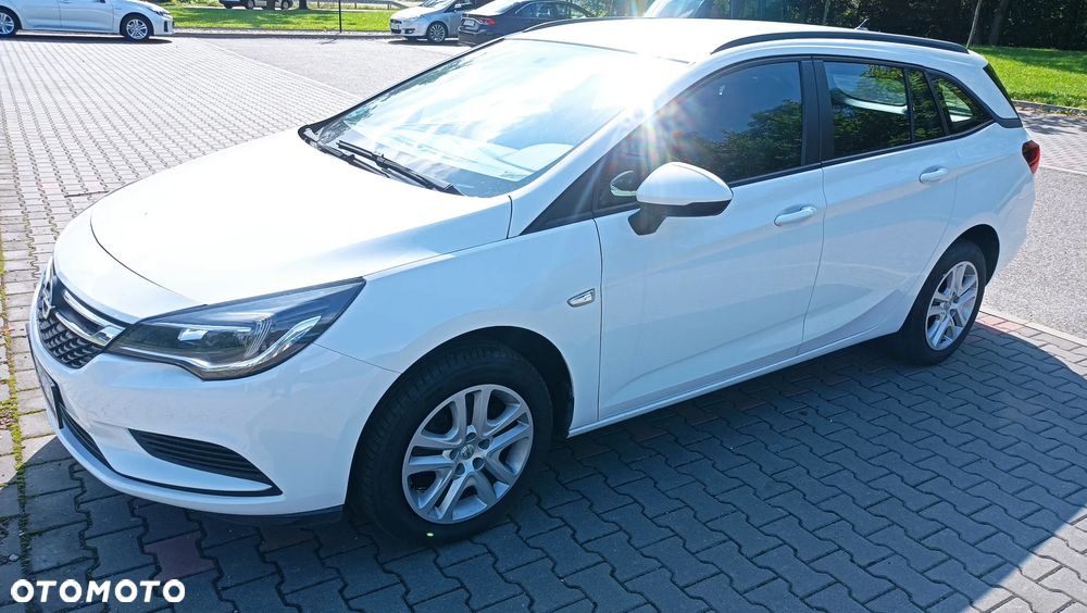 Opel Astra 2019 photo 2