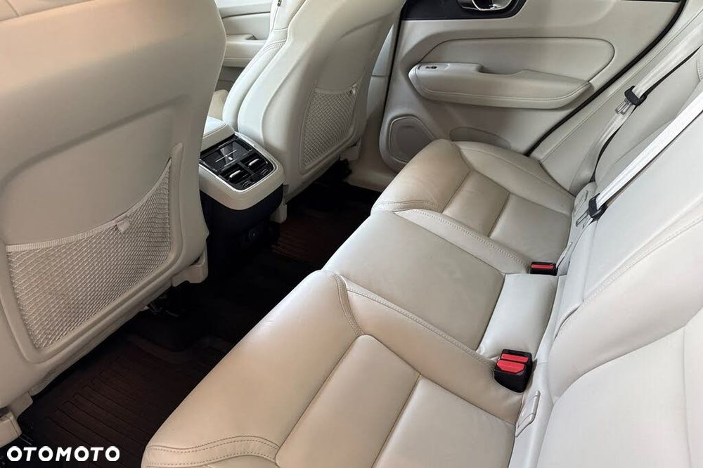 Volvo XC 60 T5 AWD Inscription - 12