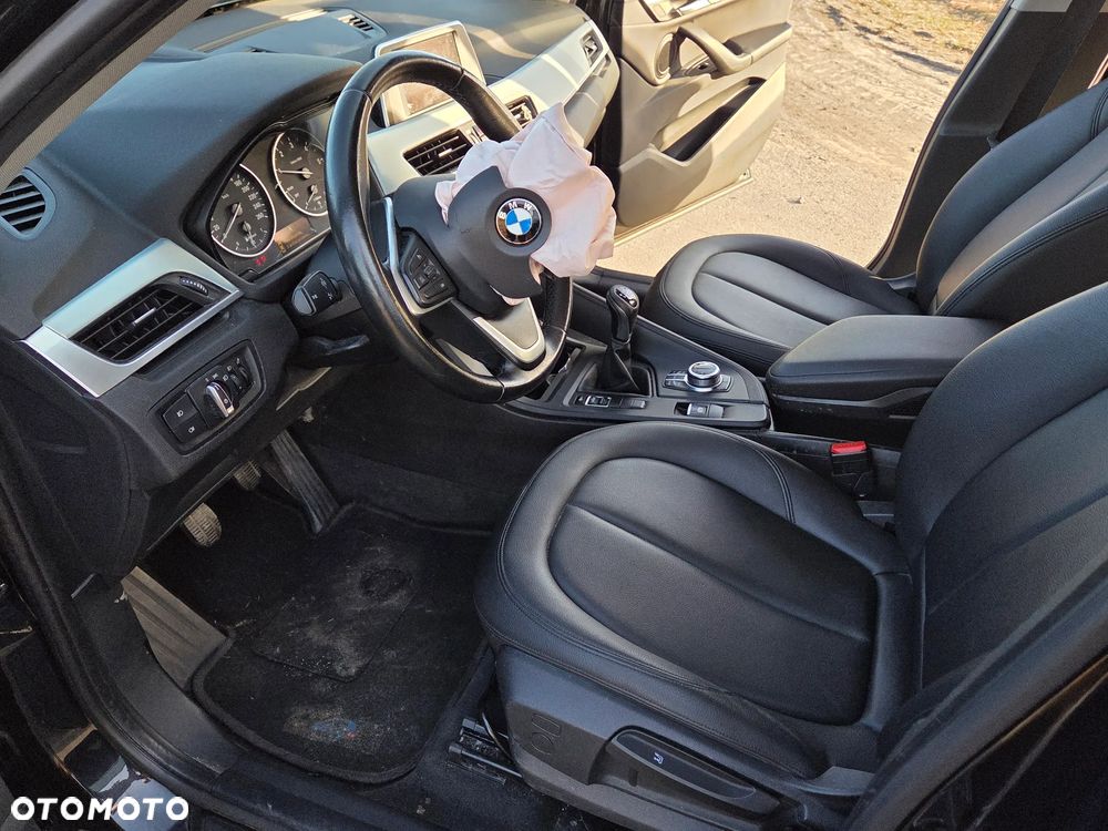 BMW X1 sDrive16d Sport Line - 25