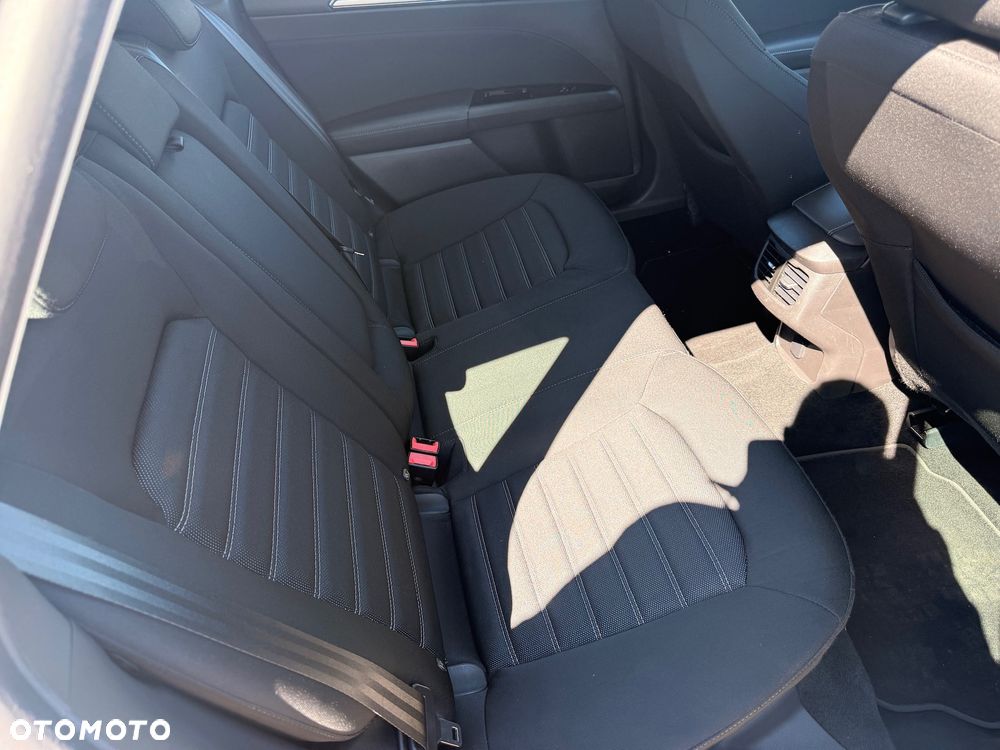 Ford Mondeo 2.0 EcoBlue Titanium - 12