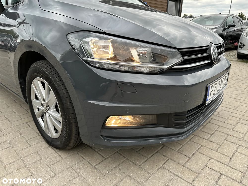 Volkswagen Touran - 39