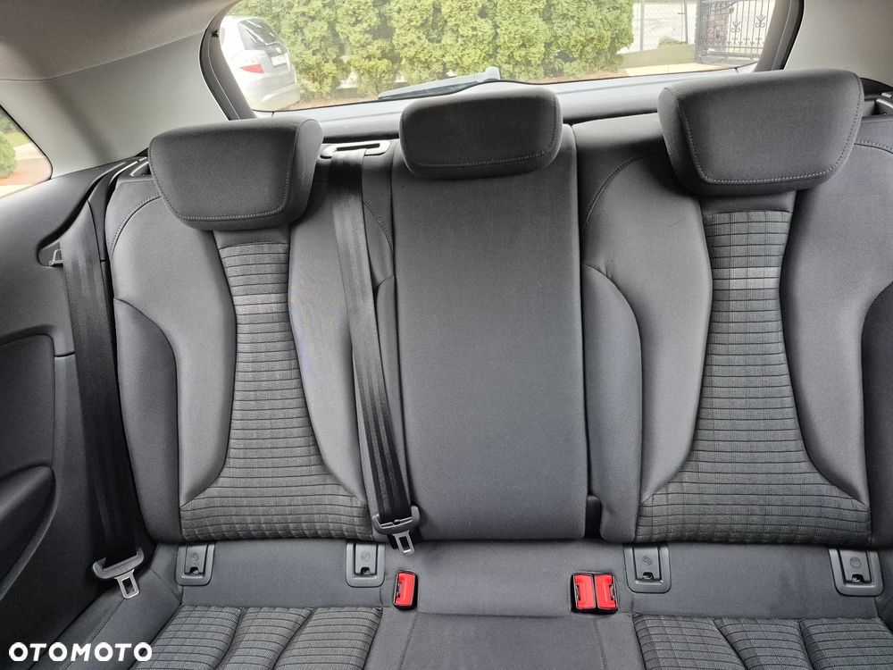 Audi A3 3-drzwiowe 1.6 TDI Ambition - 22