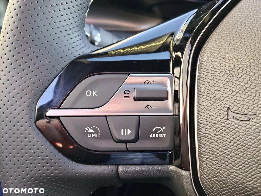 Peugeot 308 1.2 mHEV GT Exclusive S&S e-DCS6 - 12