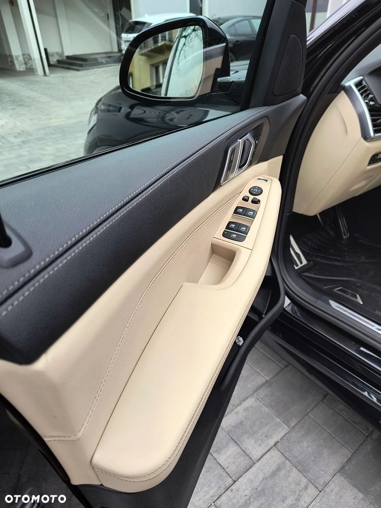 BMW X5 xDrive45e - 17