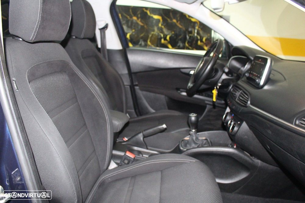 Fiat Tipo 1.3 M-Jet Lounge J17 - 33