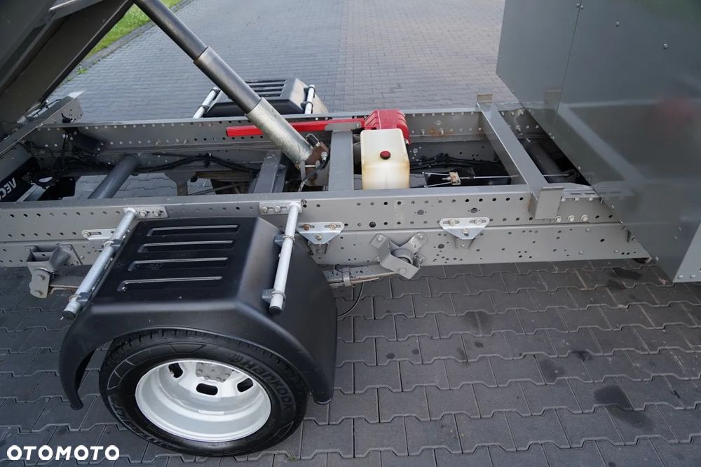 Iveco DAILY 35-130 / WYWROTKA TYLNOZSYPOWA / BLIŹNIAK / MANUAL / SKÓRA / EURO 6 - 9