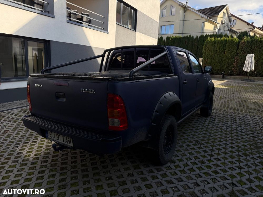 Toyota Hilux 4x4 Double Cab - 5