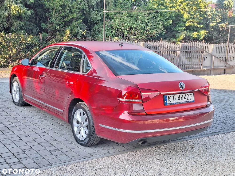 Volkswagen Passat - 4