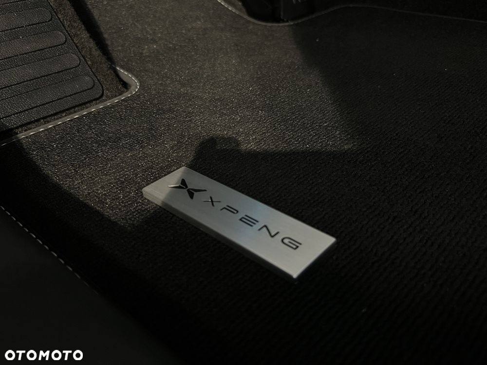 XPeng G9 - 10