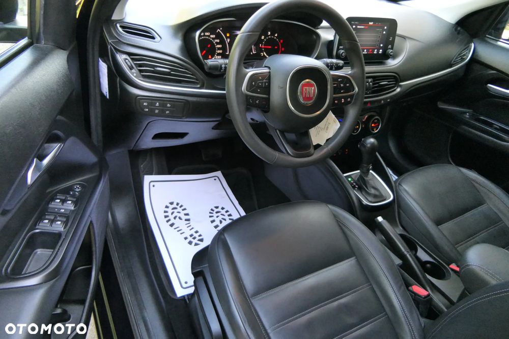 Fiat Tipo 1.6 MultiJet 16v Lounge DDCT - 24