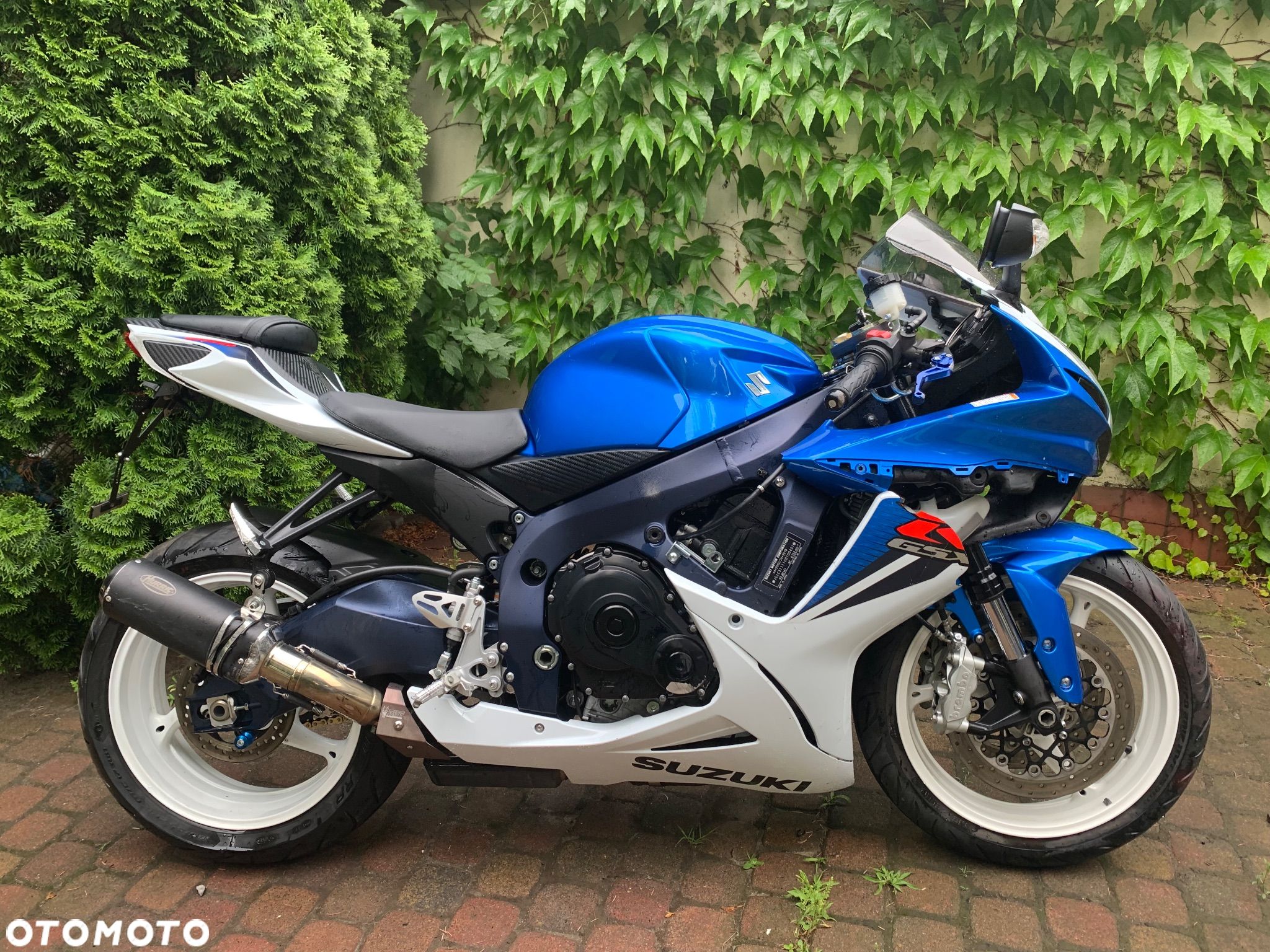 Suzuki GSX-R - 1