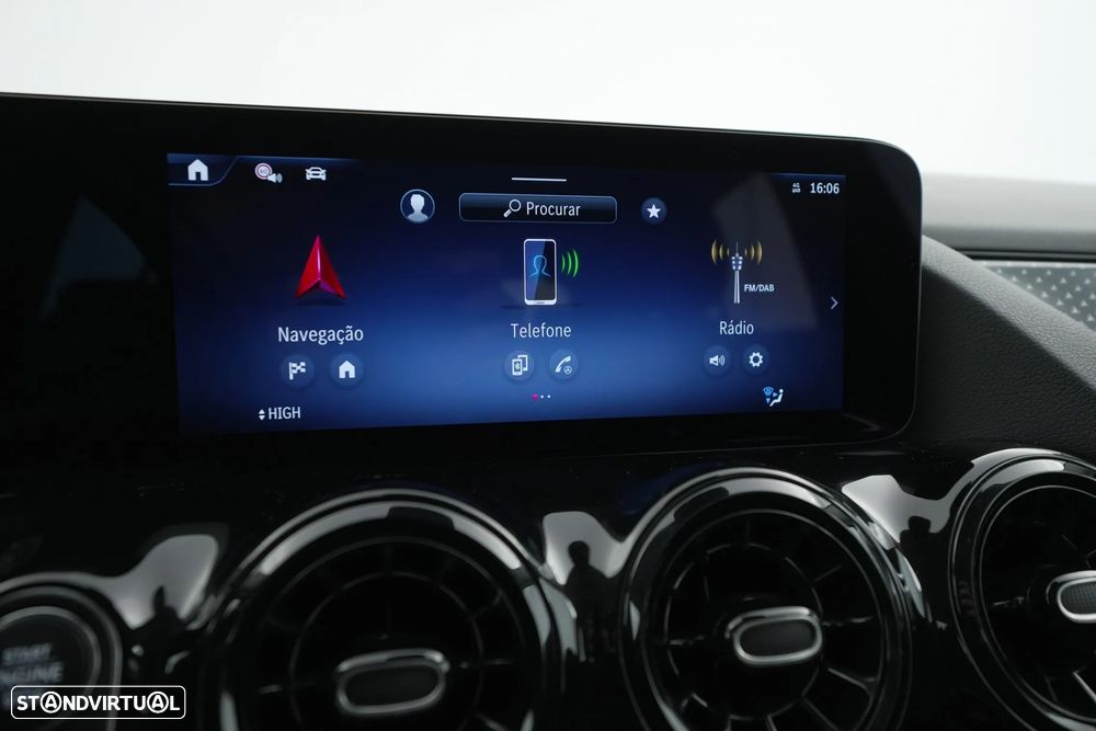 Mercedes-Benz GLA 180 d Progressive - 17