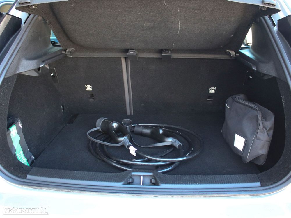 Volvo EX30 Single Motor Extended Range RWD Ultra - 30