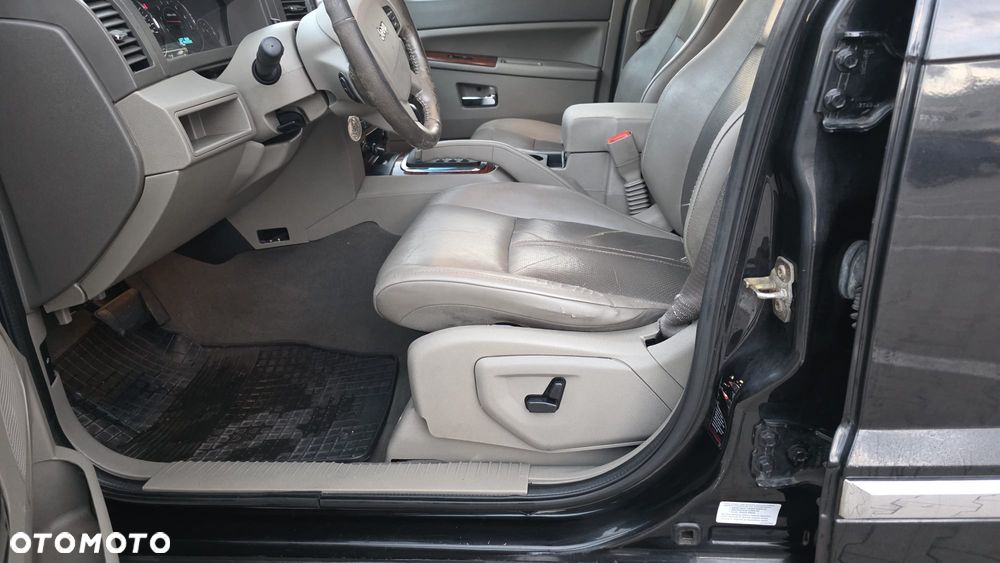 Jeep Grand Cherokee - 9