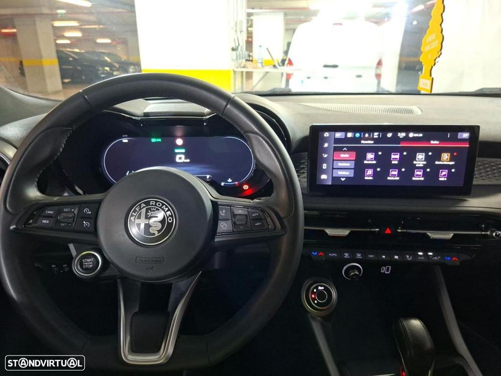Alfa Romeo Tonale 1.5 Hybrid Super - 11