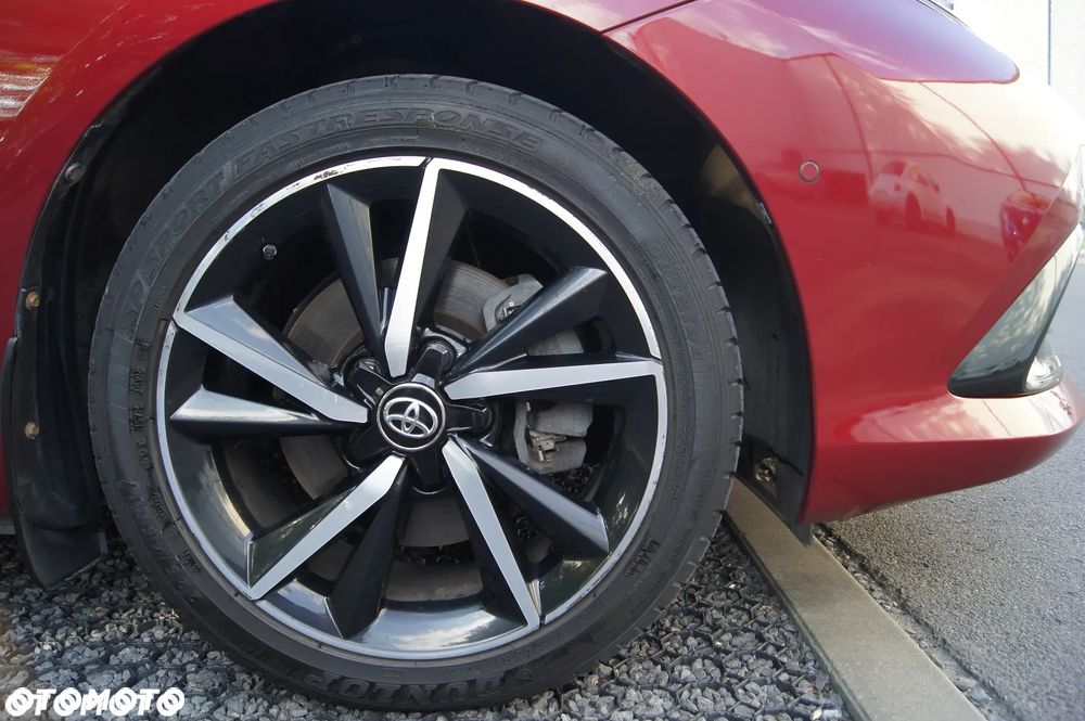 Toyota Auris Hybrid 135 Selection - 14
