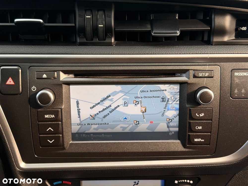 Toyota Auris - 14