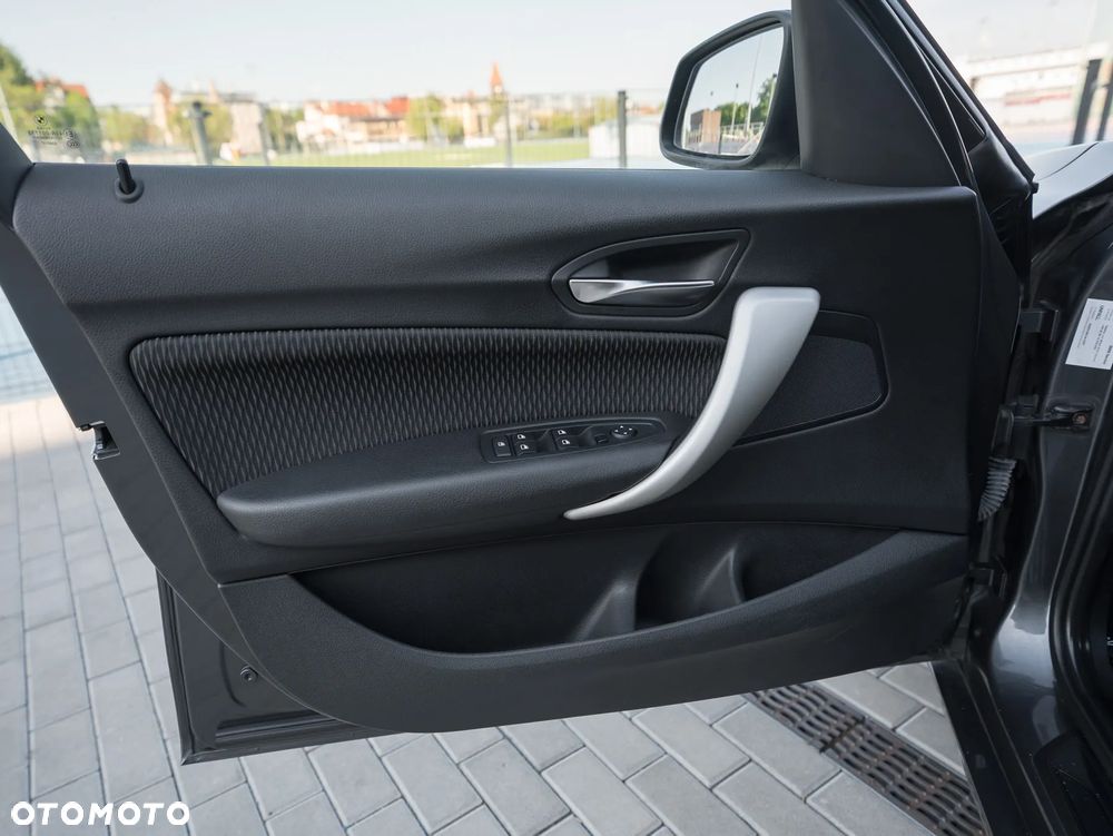 BMW Seria 1 116d Sport Line - 30
