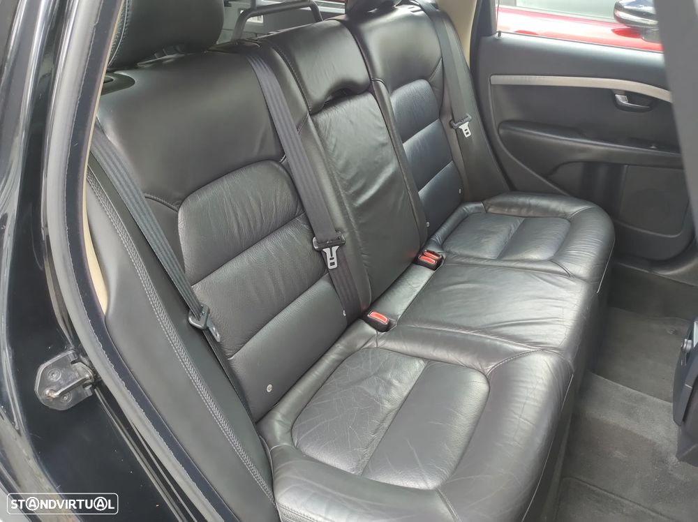 Volvo XC 70 D5 Momentum - 16