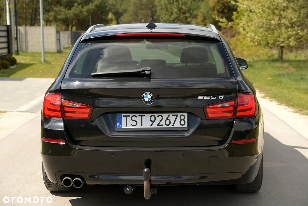 BMW Seria 5 525d - 6