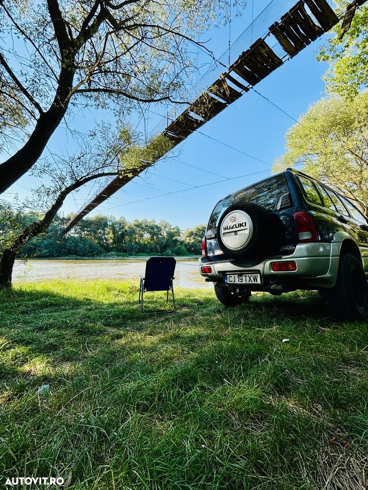 Suzuki Grand Vitara 2.0i - 22