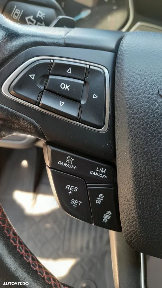 Ford Kuga 2.0 TDCi 4WD Powershift ST-Line - 18